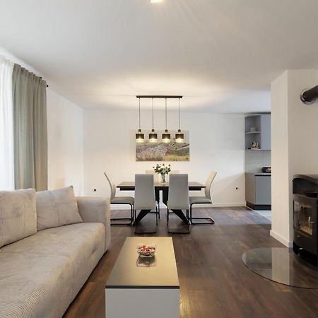 Apartment Larissa By Rent Istria Višnjan Exteriör bild