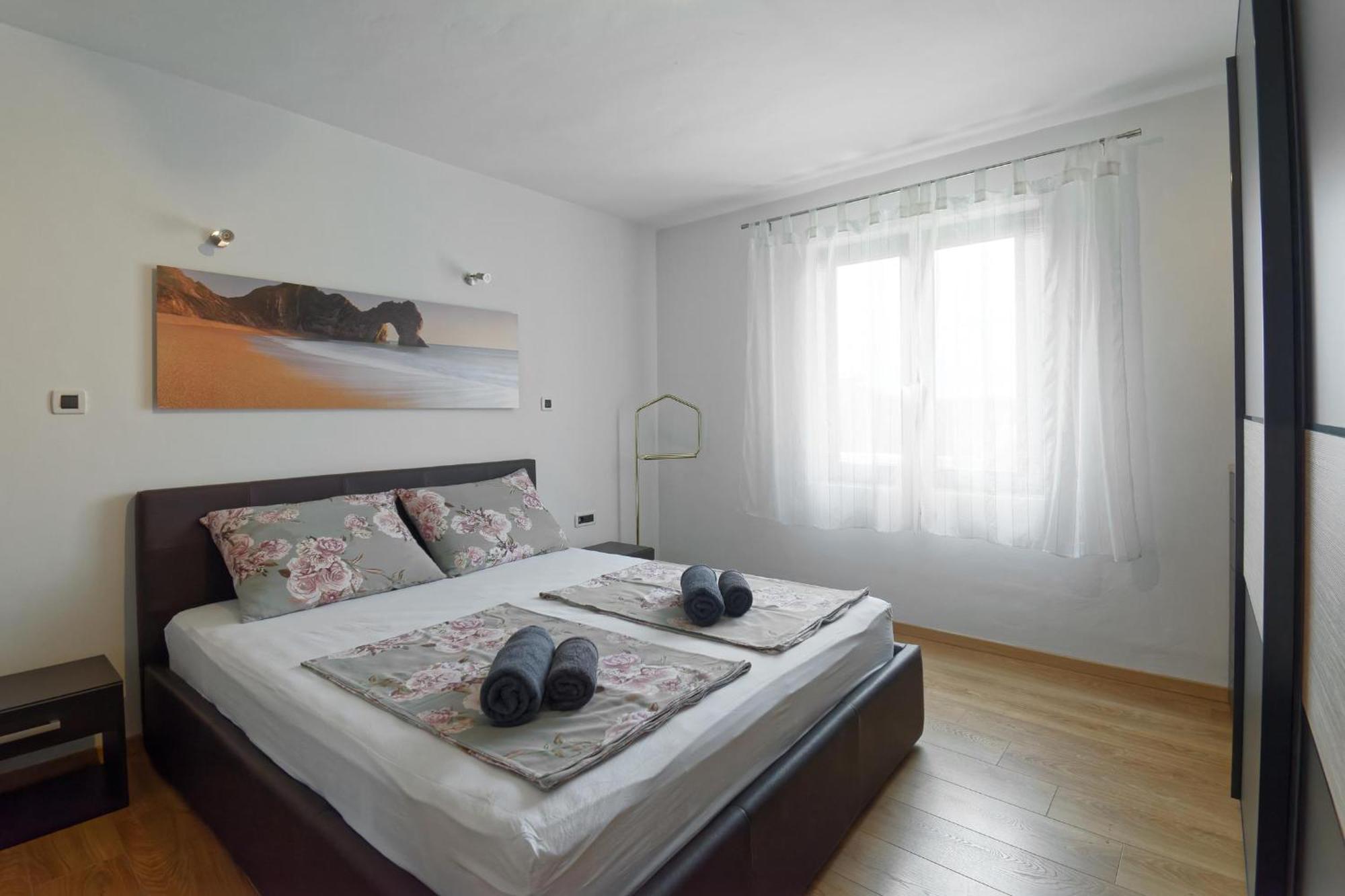 Apartment Larissa By Rent Istria Višnjan Exteriör bild