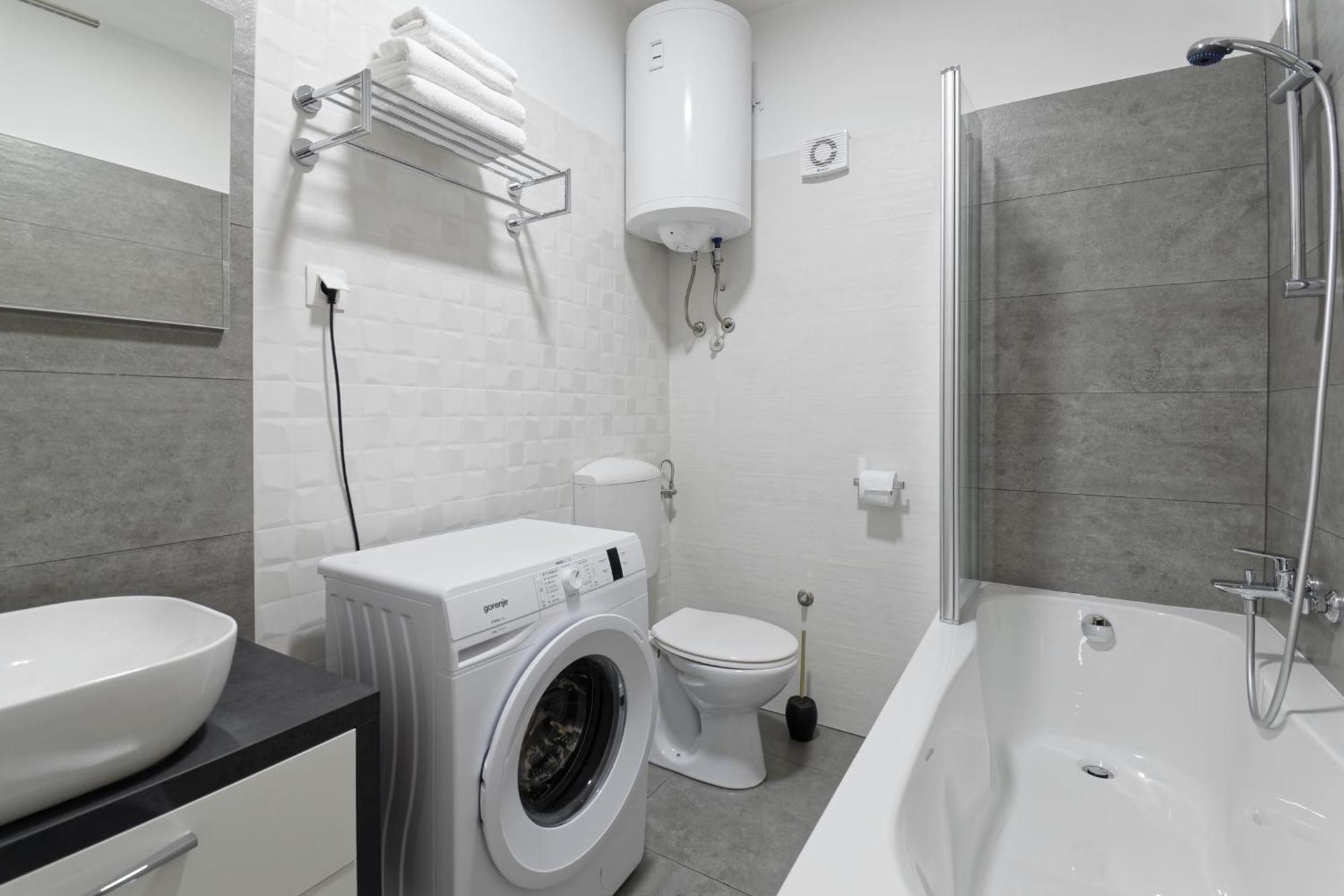 Apartment Larissa By Rent Istria Višnjan Exteriör bild